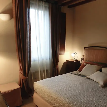 Castello Apartment *